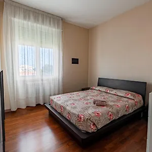  Appartement Luxury House Near Train Station