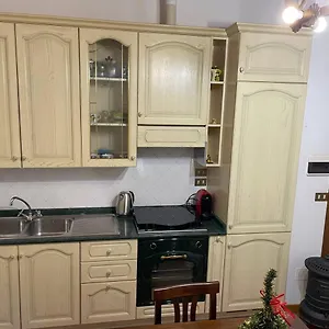 La Casina Di Maya Apartment